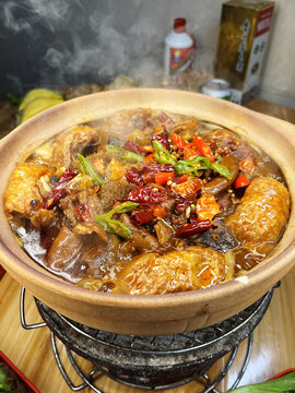 香辣牛杂煲
