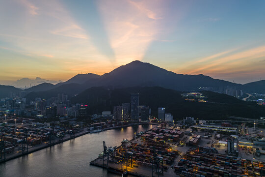 盐田港码头夜色