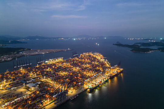 盐田港码头夜色