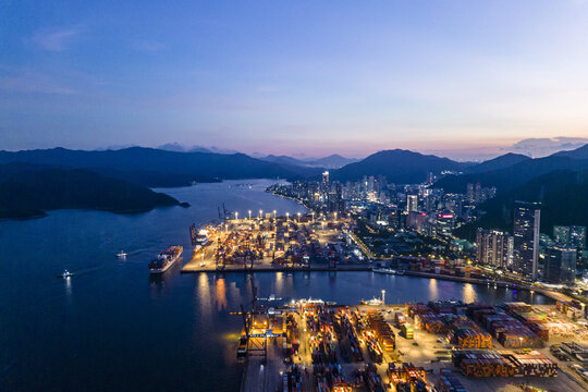 盐田港码头夜色