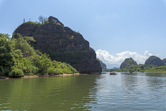 江西龙虎山仙水岩