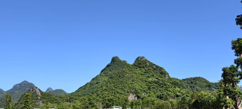 青山