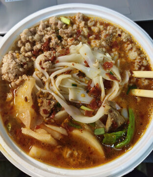 碎肉汤粉