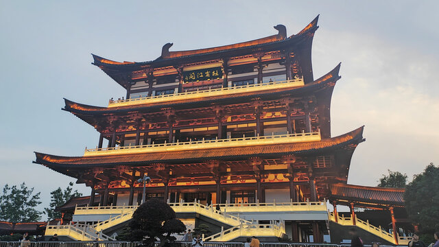 杜甫江阁