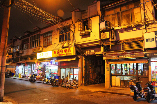 上海老弄堂夜色