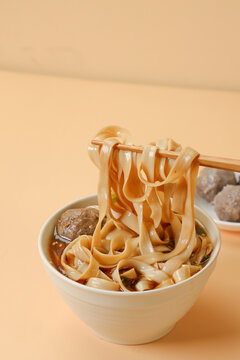 牛丸河粉