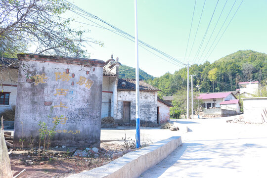 进村入口