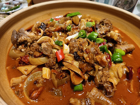 砂锅牛杂