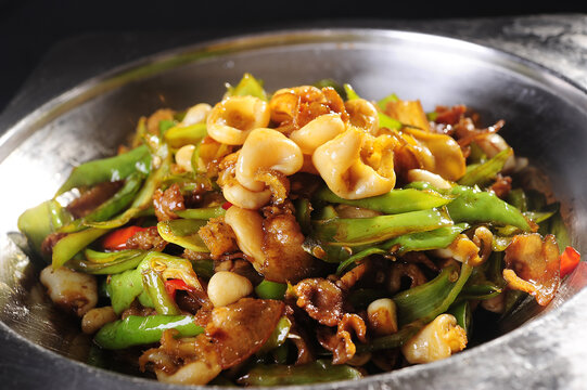 辣椒炒肉炒鲜鲍