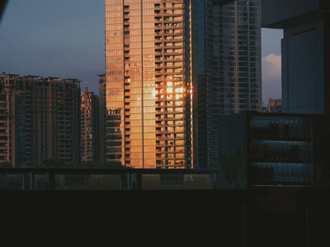 晚霞与建筑