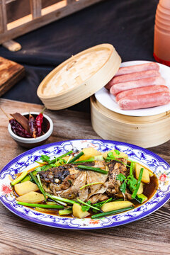 鱼头炖土豆