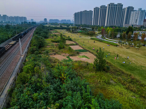 航拍货运铁路公园