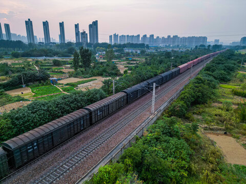 货运铁路集装箱火车