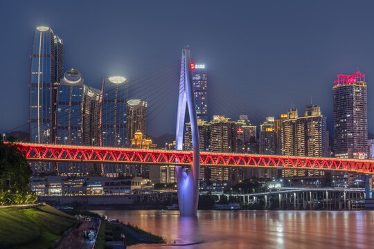 重庆千厮门嘉陵江大桥夜景风光
