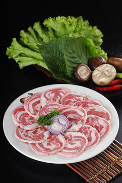 烤羔羊肉