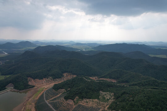 秋色山脉远山