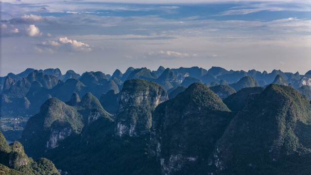 广西省桂林市喀斯特地貌山水风景