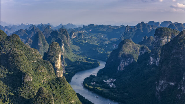 广西省桂林市喀斯特地貌山水风景