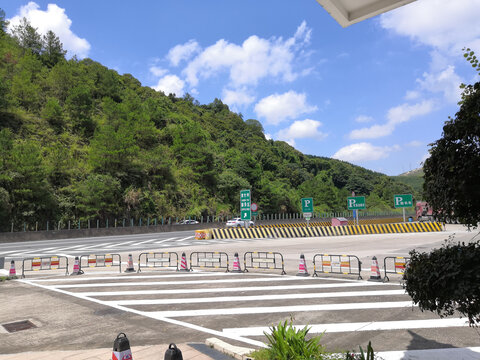 高速路服务区