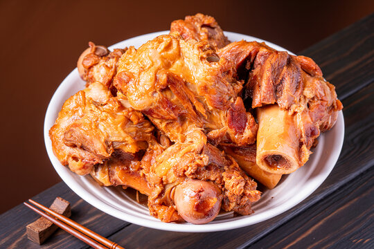 酱棒骨