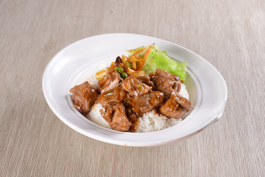 红烧排骨饭