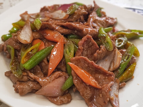 小炒牛肉