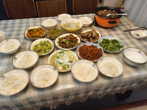 聚餐