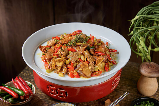鲍鱼片炒牛肉