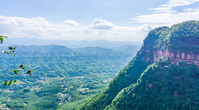挂膀岩远眺