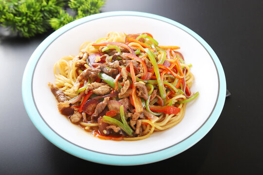 肉丝炒面
