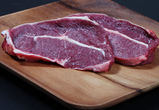 生切牛肉