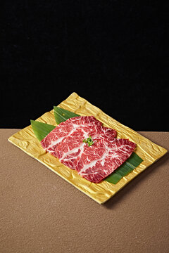 赤霜降肉