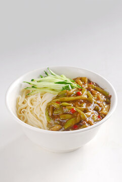 肉沫茄子拌面