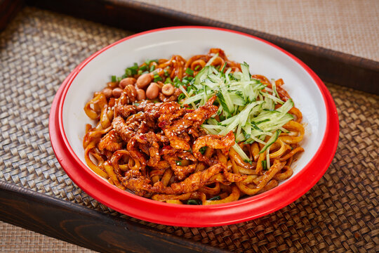 肉丝拌面