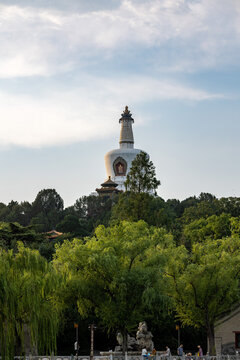 北京北海公园白塔