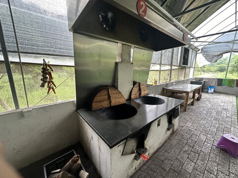 土锅灶