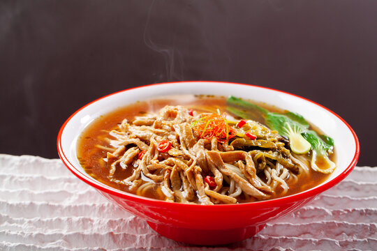酸菜肉丝面