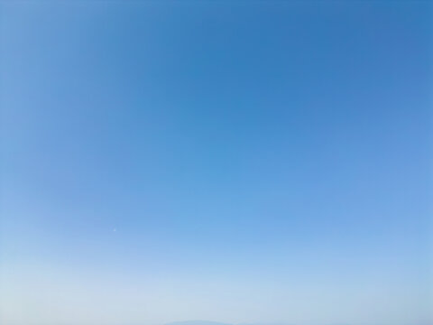 航拍纯净的天空