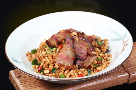 萝卜干炒腊肉