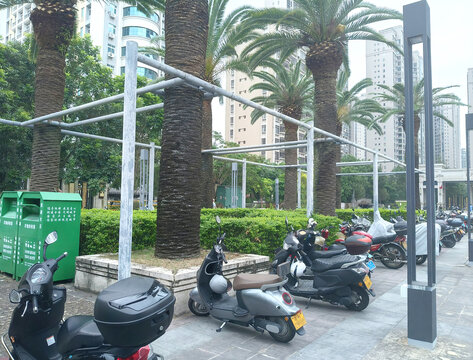 摩托车停车场