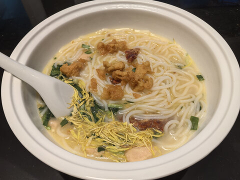 菊花鸡汤米线
