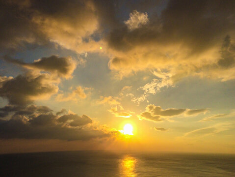 海上夕阳