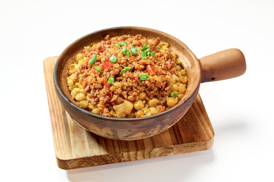 砂锅肉沫豌豆
