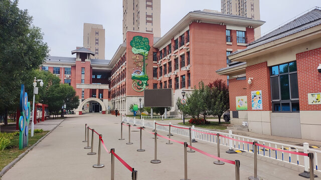 学校