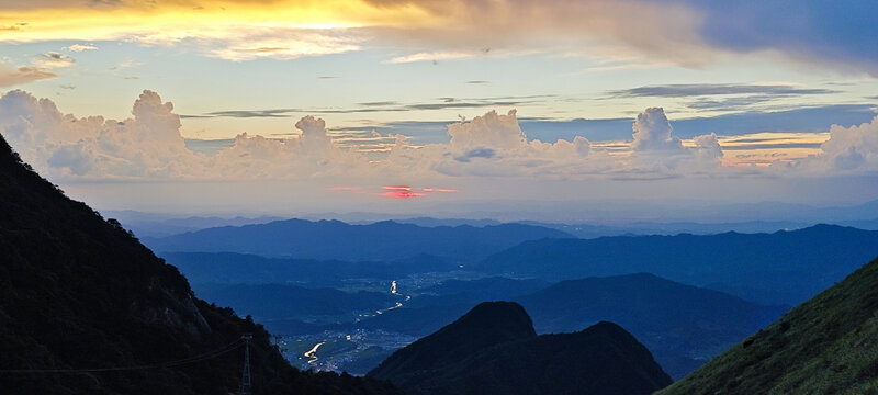 武功山夕阳云海