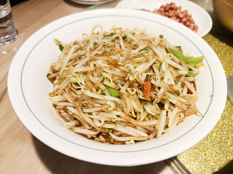 炒豆芽