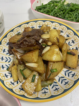 土豆炒牛肉