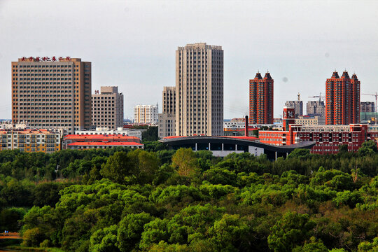 远眺齐齐哈尔城市风景