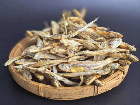 静物小鱼干