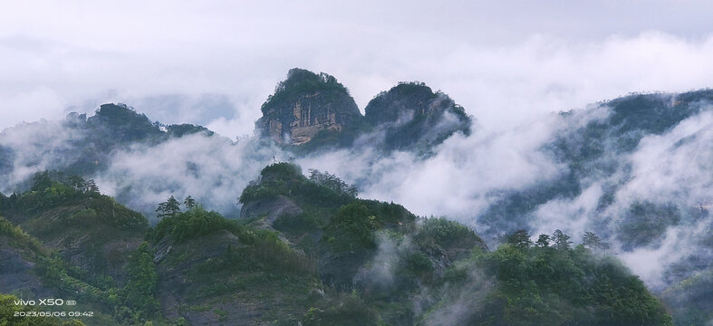 山顶云海山峰云雾缭绕高山